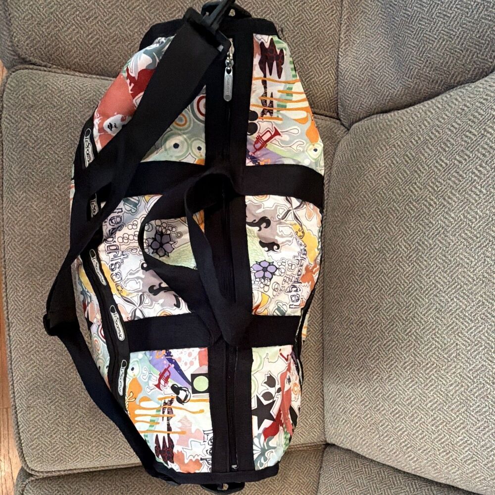 LeSportsac Women’s Large Retired Art School Print Travel Weekender Duffle Zip - Picture 11 of 15